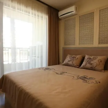 Lägenhet Luxury In Argisht Partez , Pool, 2 Min Walk To The