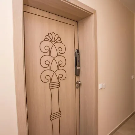 Apartament Luxury In Argisht Partez , Pool, 2 Min Walk To The