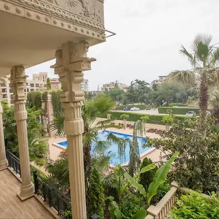 Luxury In Argisht Partez , Pool, 2 Min Walk To The Lägenhet *